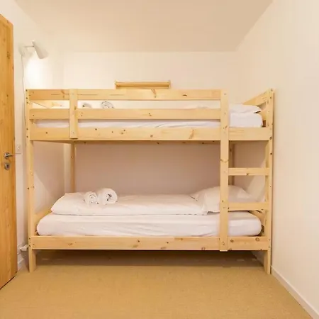 Alpine Panorama Spacious Mountain Retreat קראנס-מונטנה