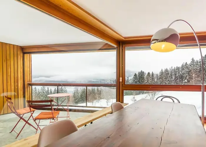 Дом отдыха Alpine Panorama Spacious Mountain Retreat Кран-Монтана