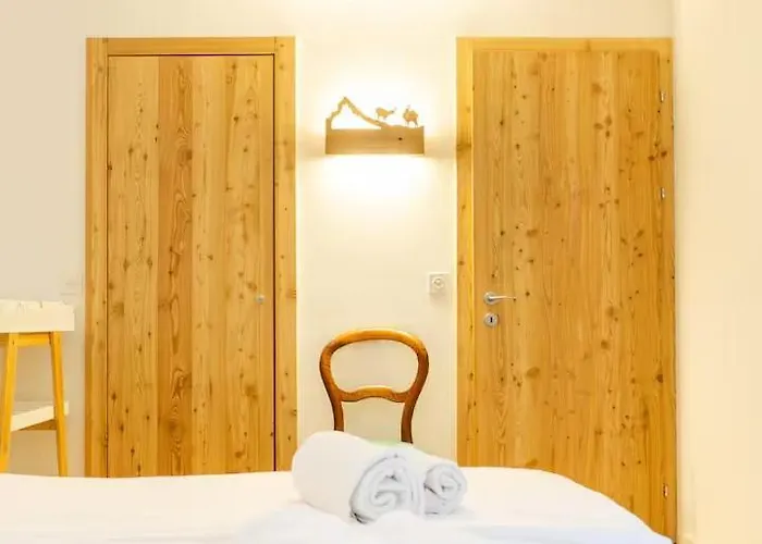 Alpine Panorama Spacious Mountain Retreat